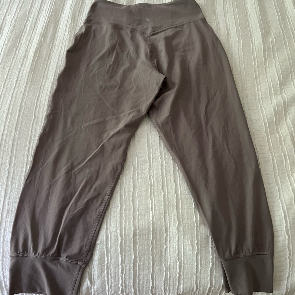 Lululemon Athletica Light Purple Capris Align Joggers